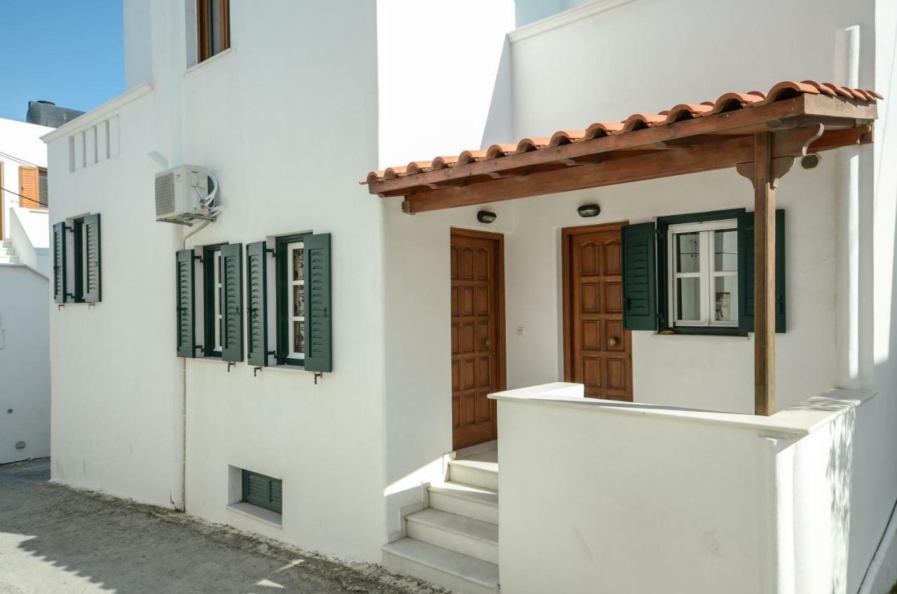Naxos House * Naxos City