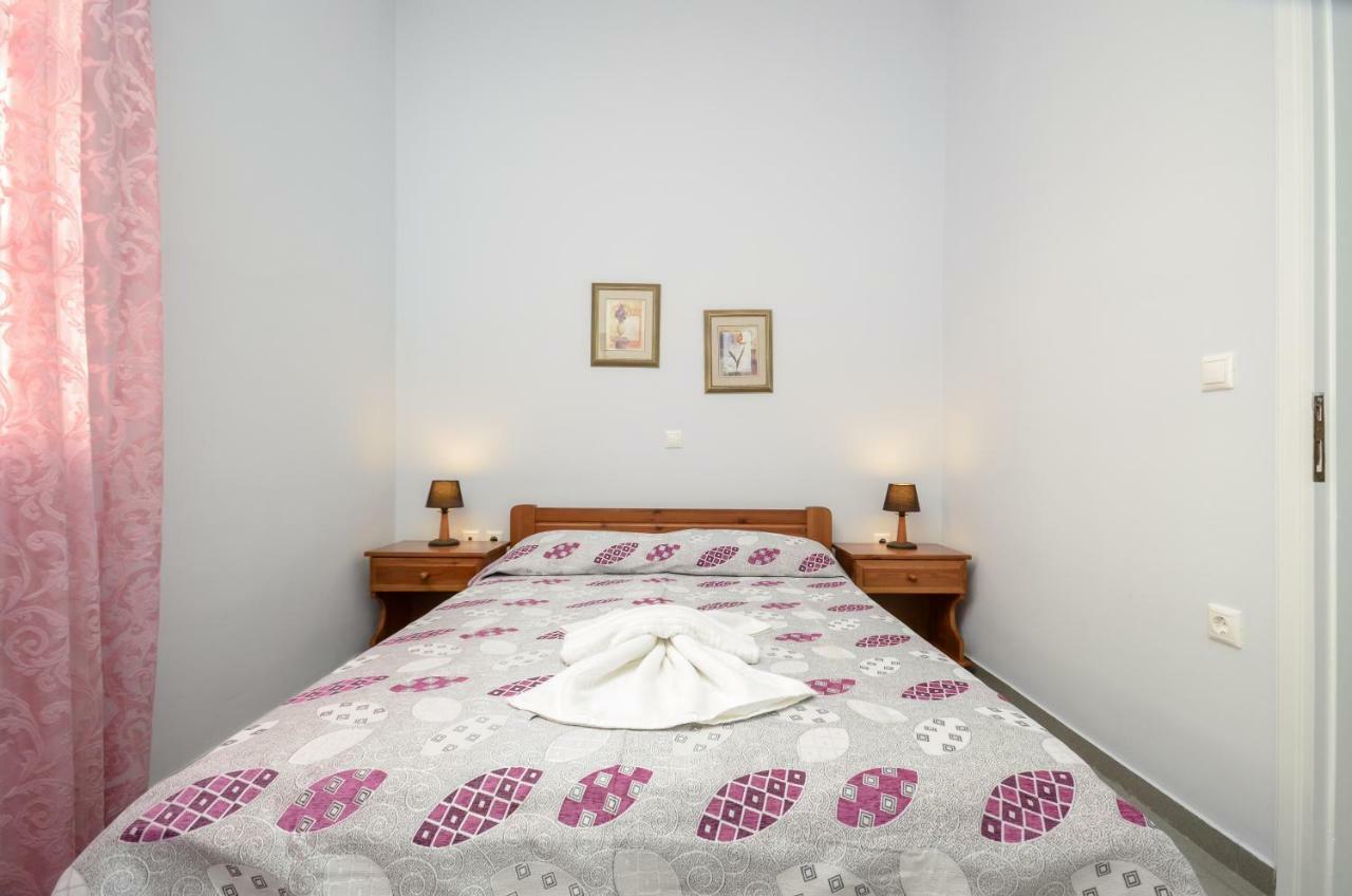 Апартаменты Naxos House *