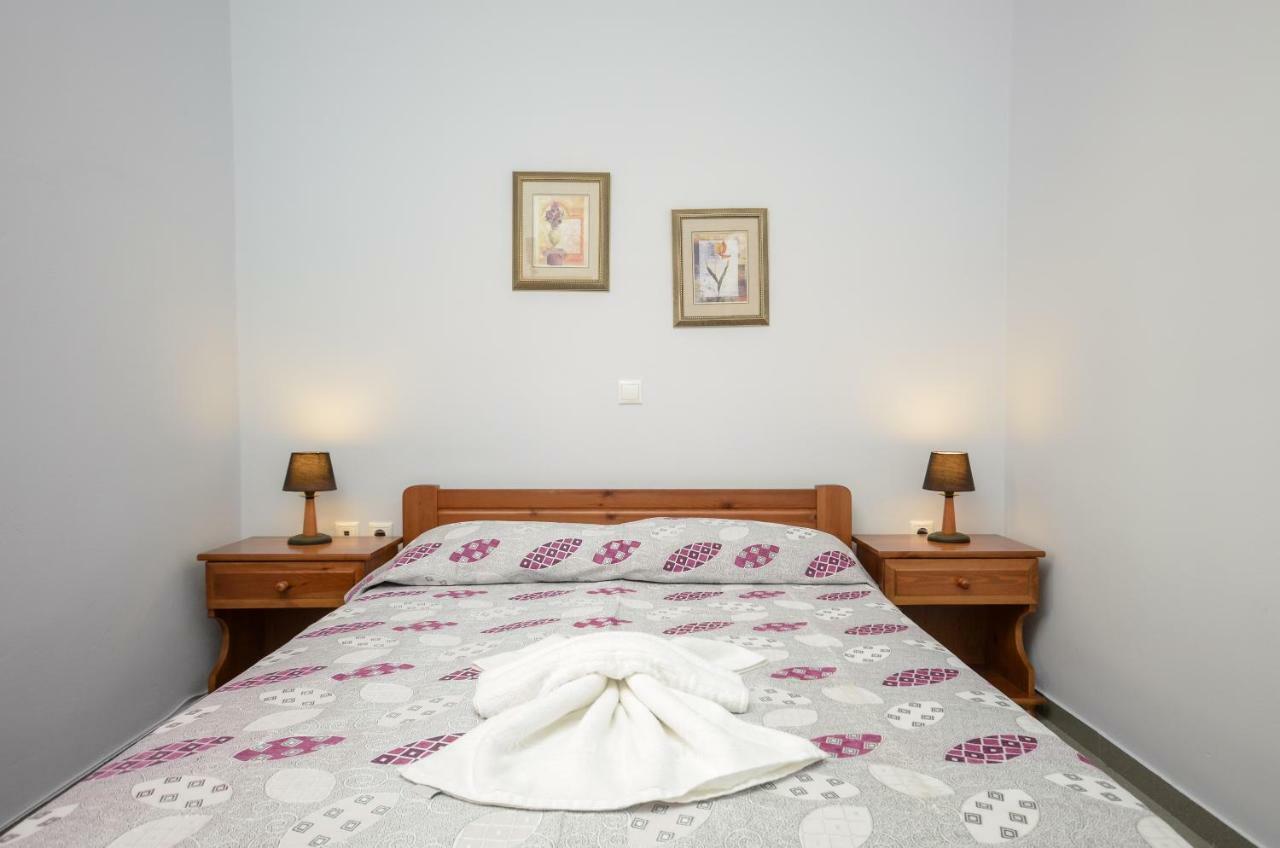 Апартаменты Naxos House *