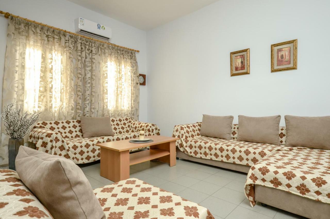 Apartment Naxos House *